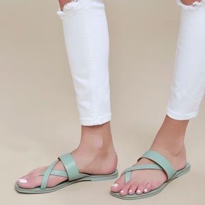 🛑 SOLD 🛑 Seychelles Destiny Thong Sandal